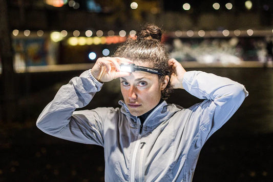 Ledlenser челна лампа за планинско трчање